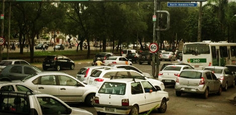 Semáforos apagados complicam o trânsito na Região Metropolitana