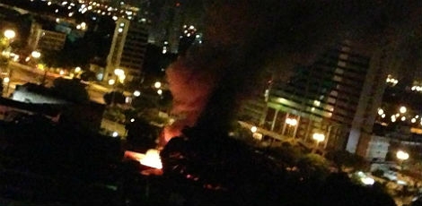 Incêndio de grandes proporções destrói almoxarifado da Unimed no Recife