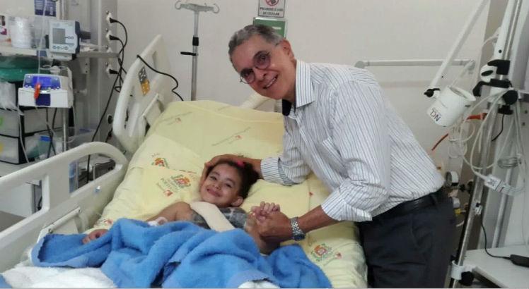 Resultado de imagem para Menina de 6 anos consegue cirurgia para retirar tumor raro