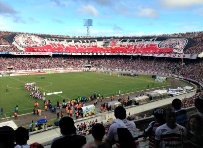 Torcida lotou o estádio do Arruda neste domingo (1º).  Foto: Carlos Morais/ Rádio Jornal